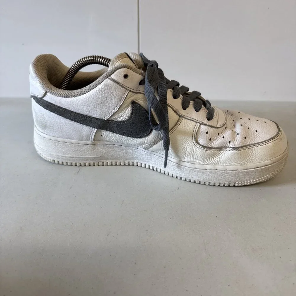 NIKE  AIR FORCE 1 Low White /Grey  Men's Size 10.5‎ DN4162-991 V02NI